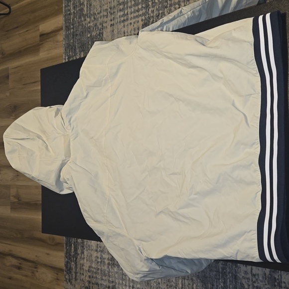 Tommy Hilfiger beige windbreaker - Picture 4 of 4